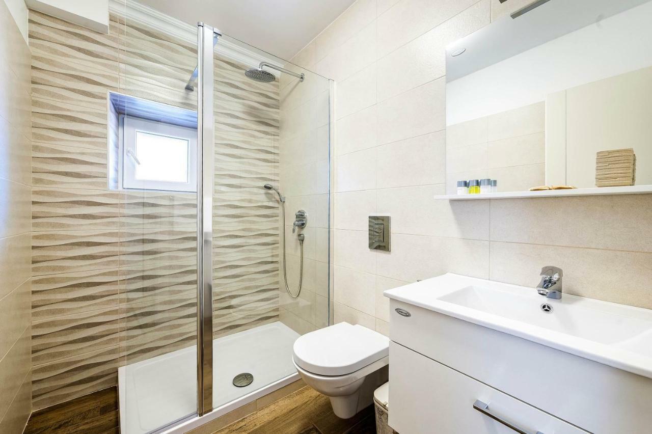 Apartments Palace Rialto シベニク 部屋 写真