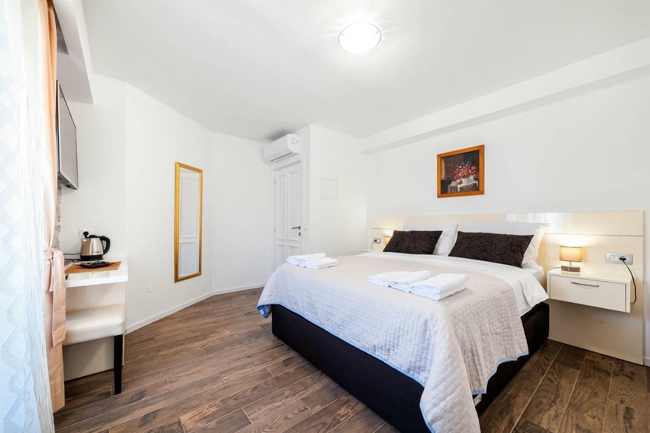 Apartments Palace Rialto シベニク エクステリア 写真